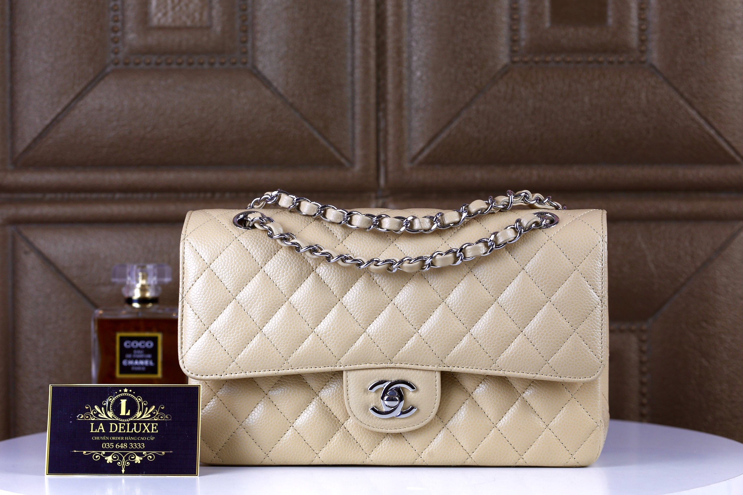 CHANEL CLASSIC FLAP BAG - Be/ Size  - La Deluxe
