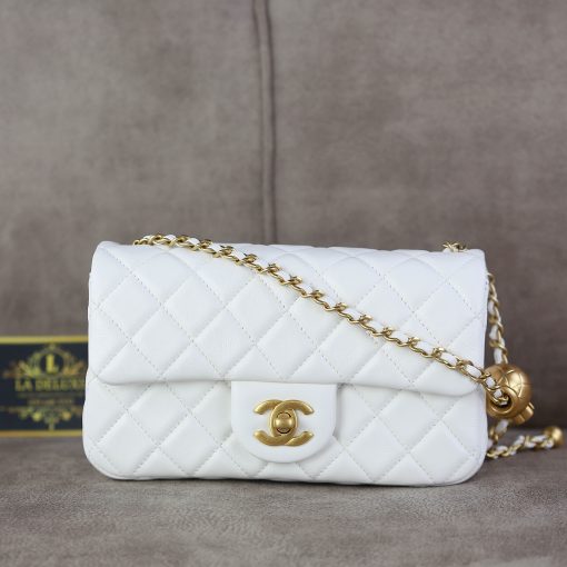 Mini Matelasse Fake Pearl Chain Clutch Shoulder Bag Leather White Silv   Resold