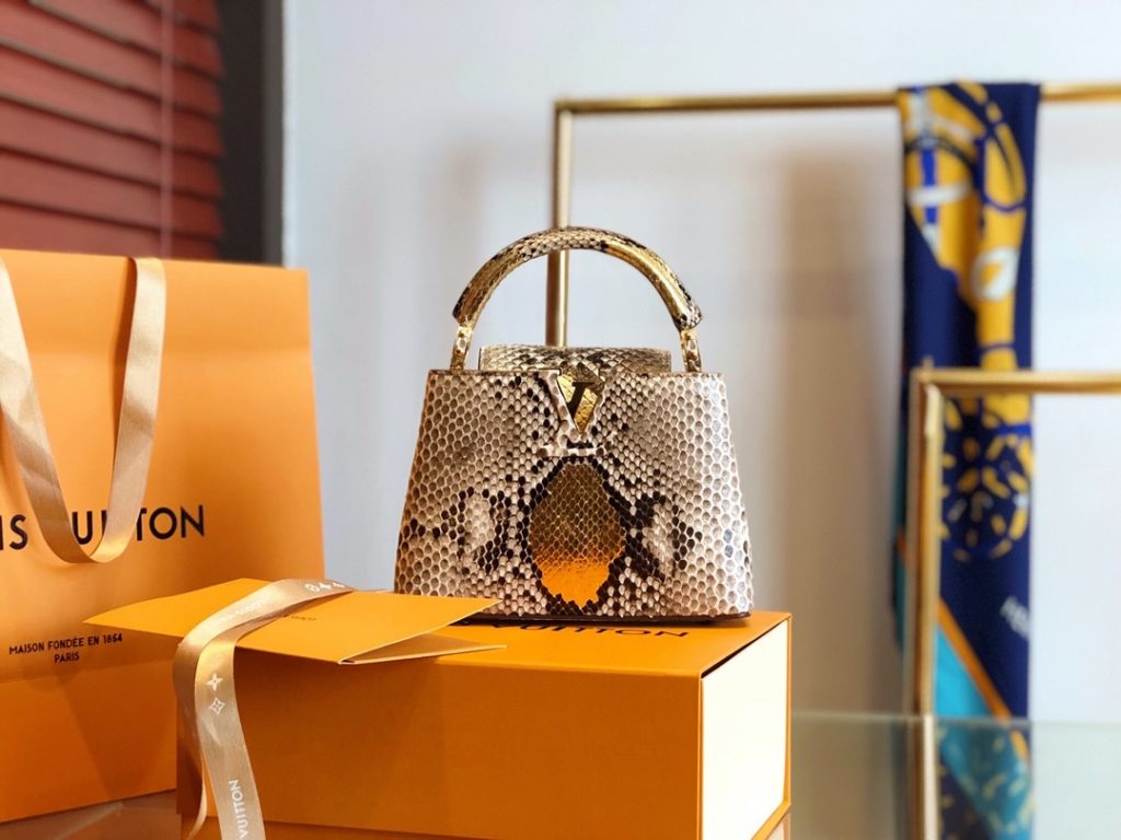 Louis Vuitton Capucines Da Trăn La Deluxe 